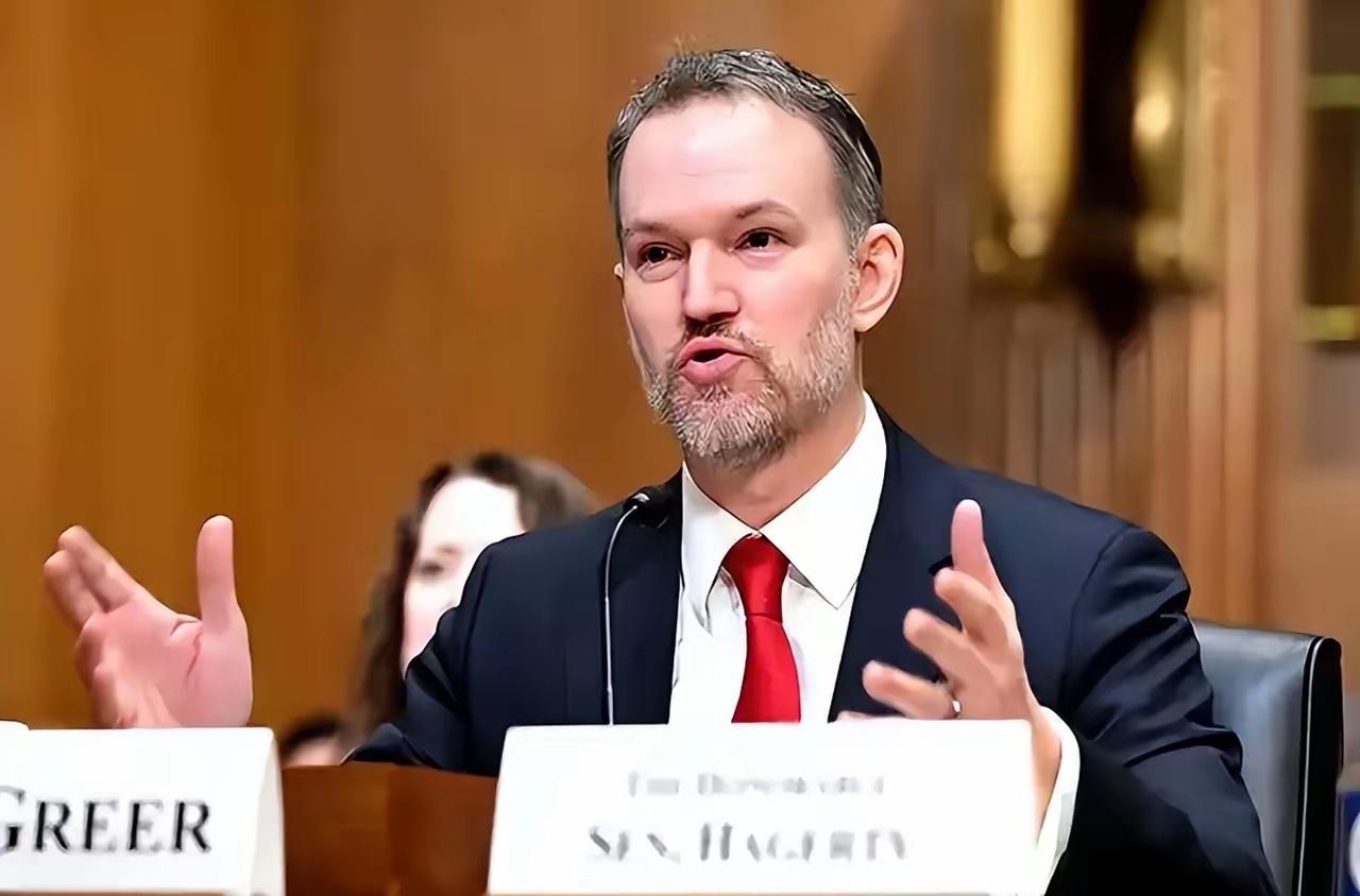 美“逼迫”中方交稀土，中方准时通报全球，不管美方说什么话，都只给7个月！美国