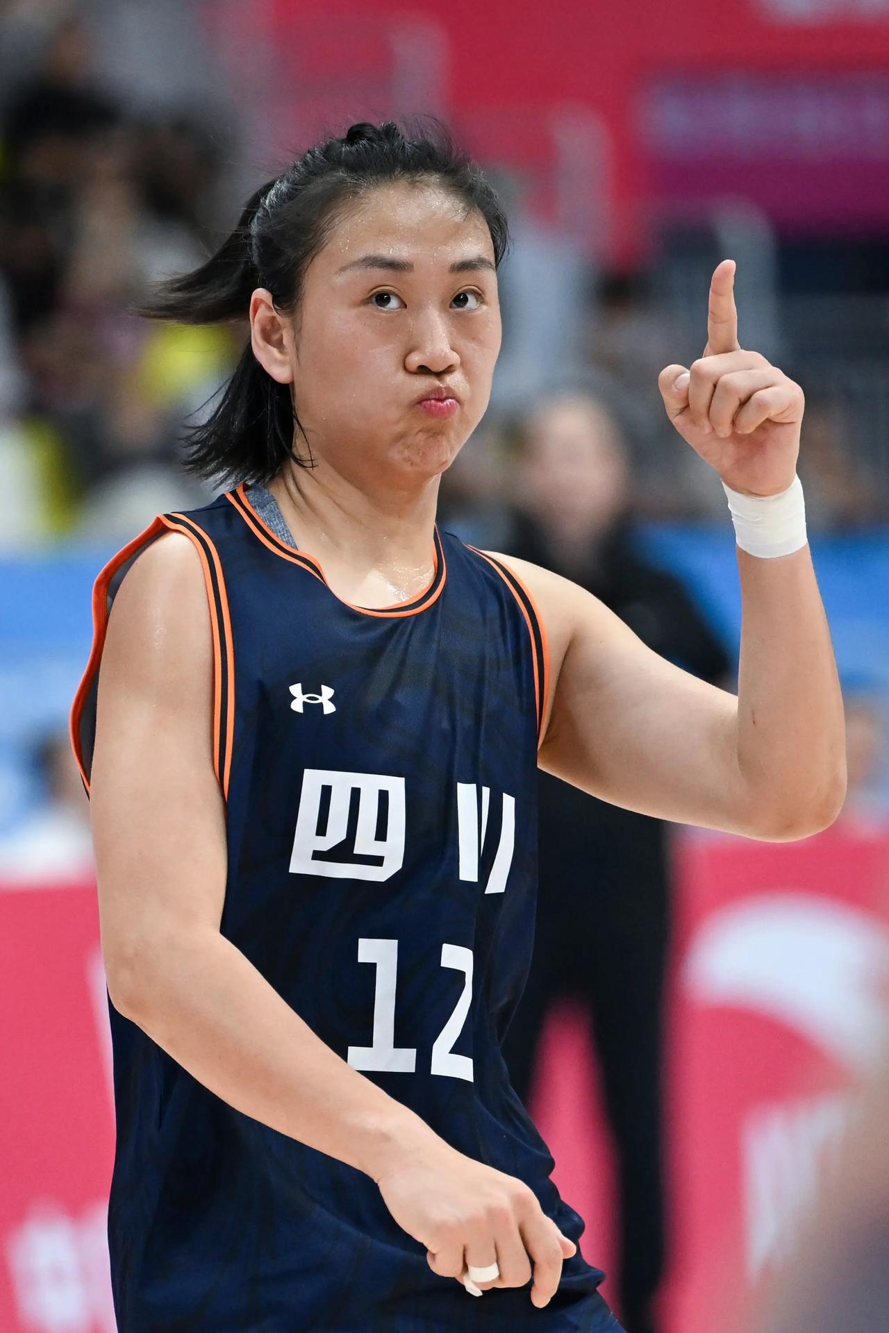 WCBA强队的铁打主力球员高颂！因为高颂从黑龙江女篮起航后，开局她就得到主帅