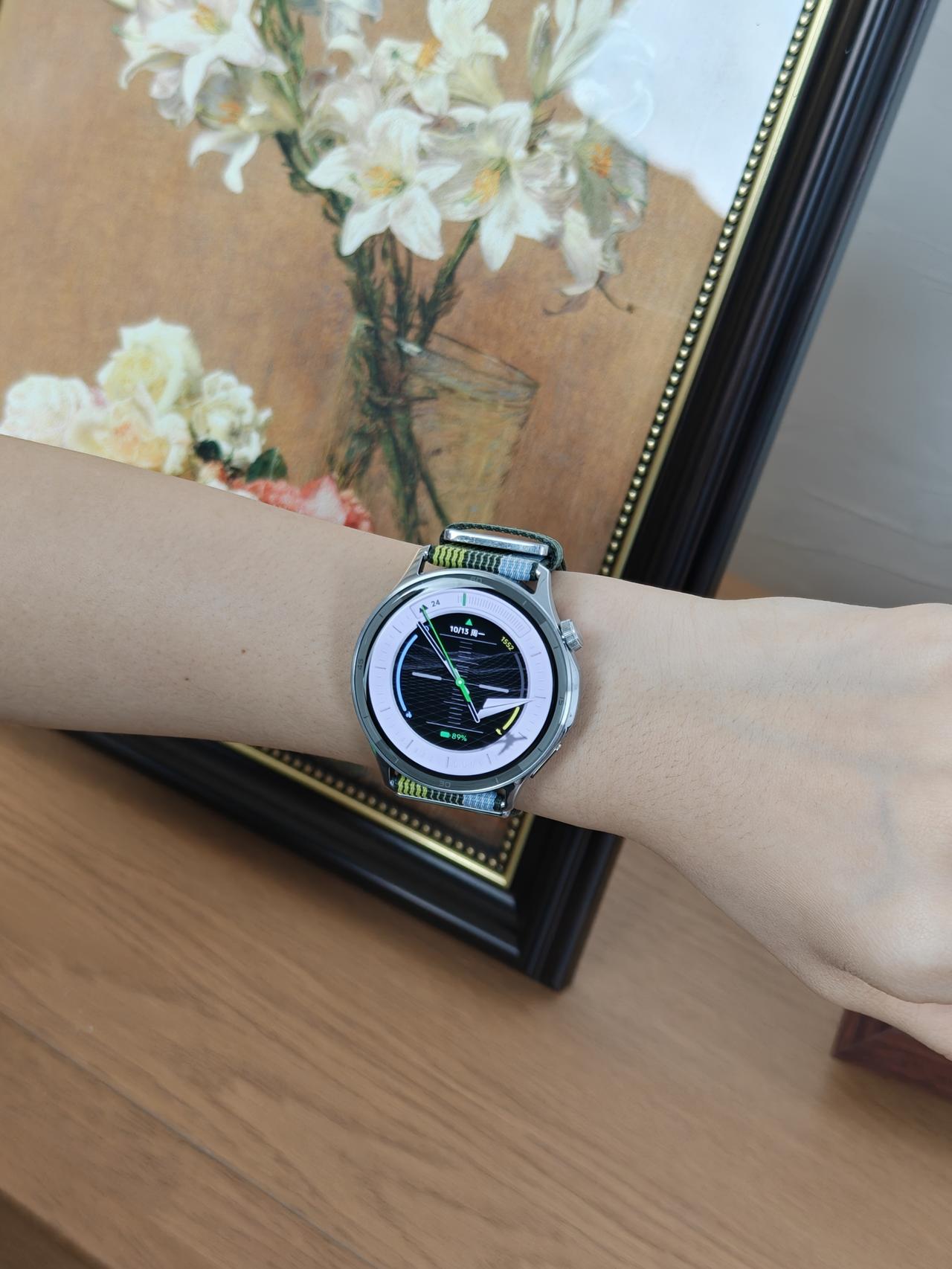 OPPOWatchS提前到手了，这厚度绝！OPPOWatchS，我！拿