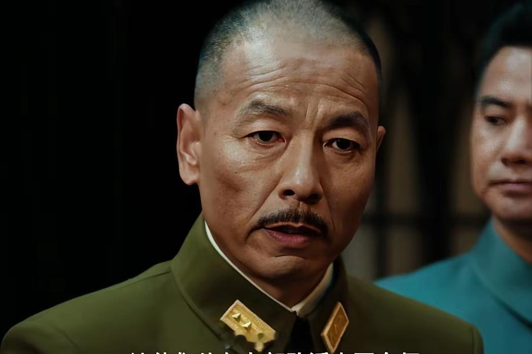 蹲守央八新剧《征途》，这部纪念长征胜利的重大革命题材剧。可王挺刚出场饰演蒋介石，
