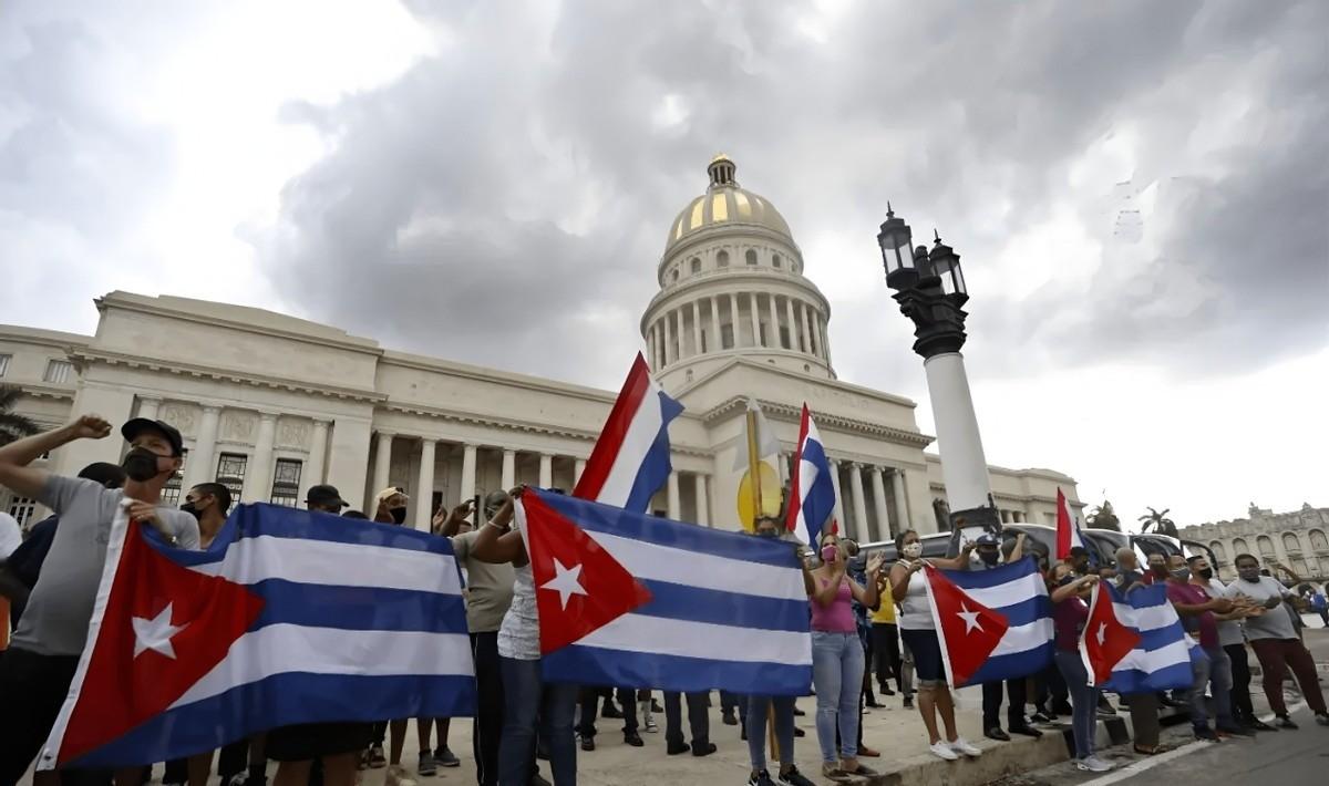 2026年3月，特朗普在白宫抛出一枚重磅炸弹：要么“解放”古巴，要么直接军