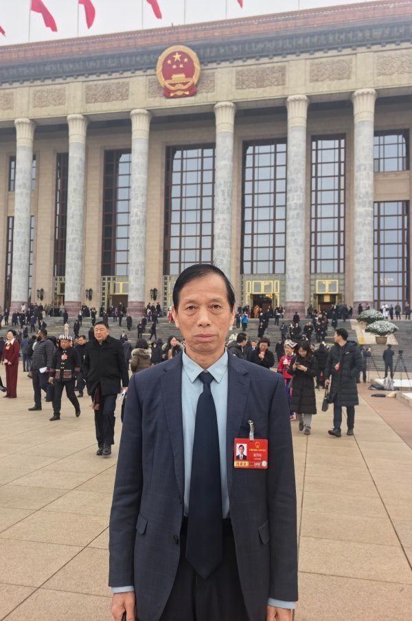 人大代表建议下调误车后改签手续费