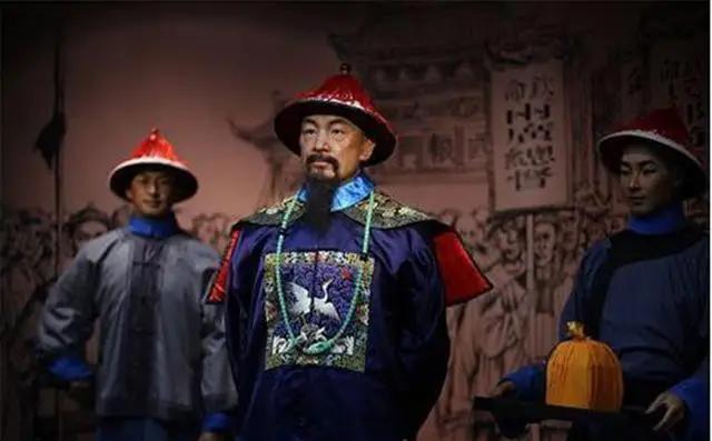 清朝最憋屈的官：堂堂一品大员，为何见了七品县令却要下跪？一边是从一品的封疆大