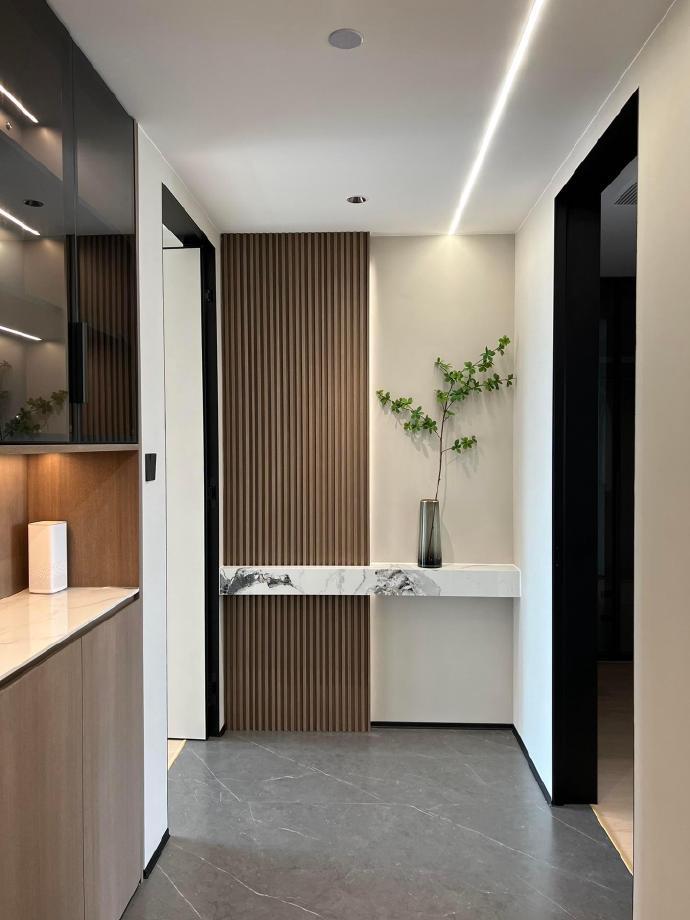 220m²大平层现代简约风实景落地，效果还不错。​​​