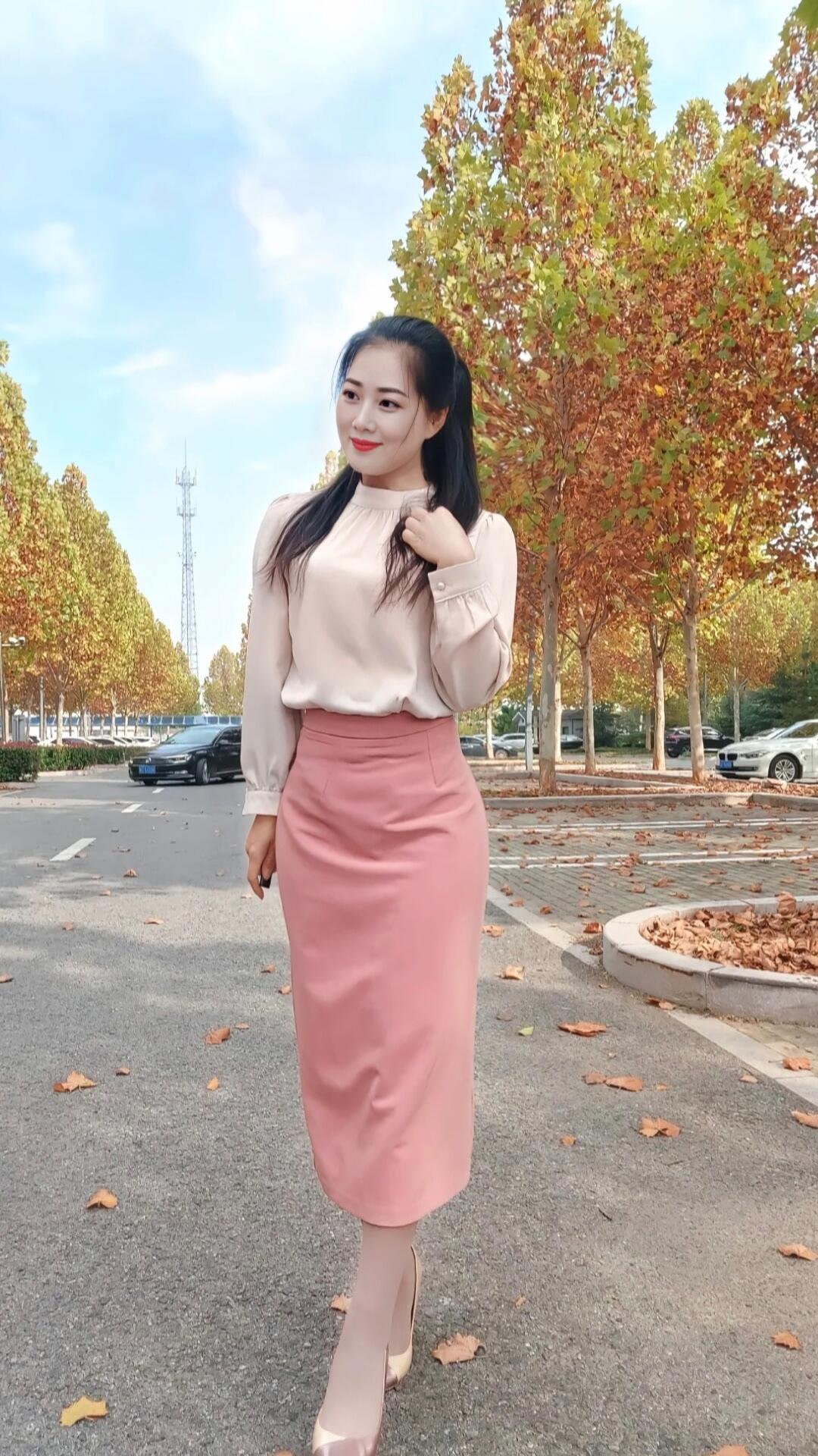 时光匆匆，愿你的每一天都如诗如画，充满阳光与希望，生活美好如初。😄