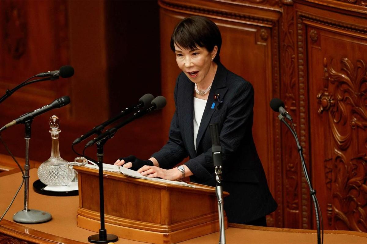 日：把这份常任理事国申请表签了。中：啥表？日：入常申请书啊，我都努力这么多