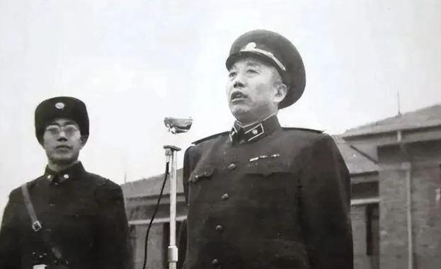 1949年9月，酒泉刚解放，王震就接到密报：40名训练有素的女间谍已经潜入城中，