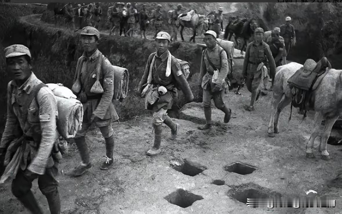 1936年，秦基伟被马家军俘虏后，隐瞒身份，谁知，叛徒却大喊：“他是团长，不是伙