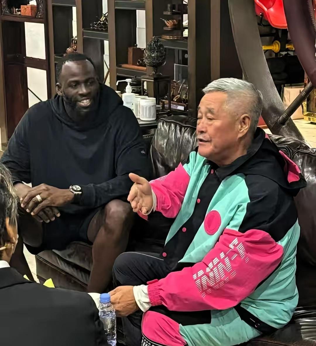 这是来负责搞笑的吗？？格林中国行第二站沈阳刘老根大舞台赵本山亲自接待！