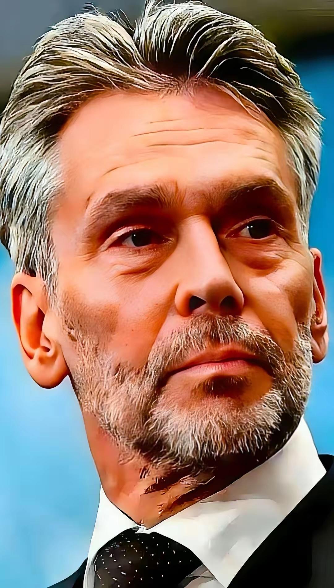 荷兰开始“明抢”了​2月12号的消息，安世那边不但不把闻泰科技的家底吐出来，原