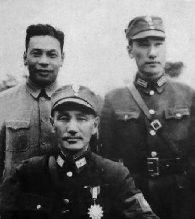 蒋介石花了26年终于扶正了蒋经国，保住了蒋家王朝。然而蒋经国却用了一辈子也没有扶