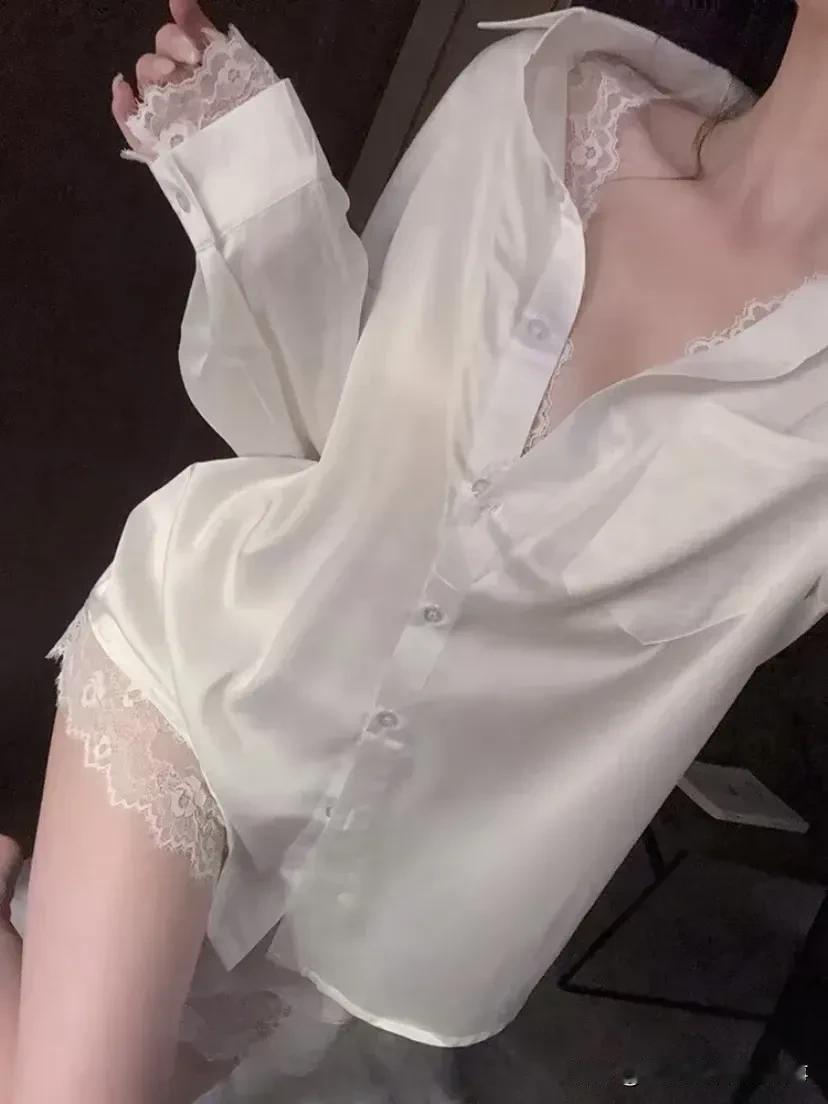 美女穿着衬衫好看不？白衬衫女子性感女衬衫