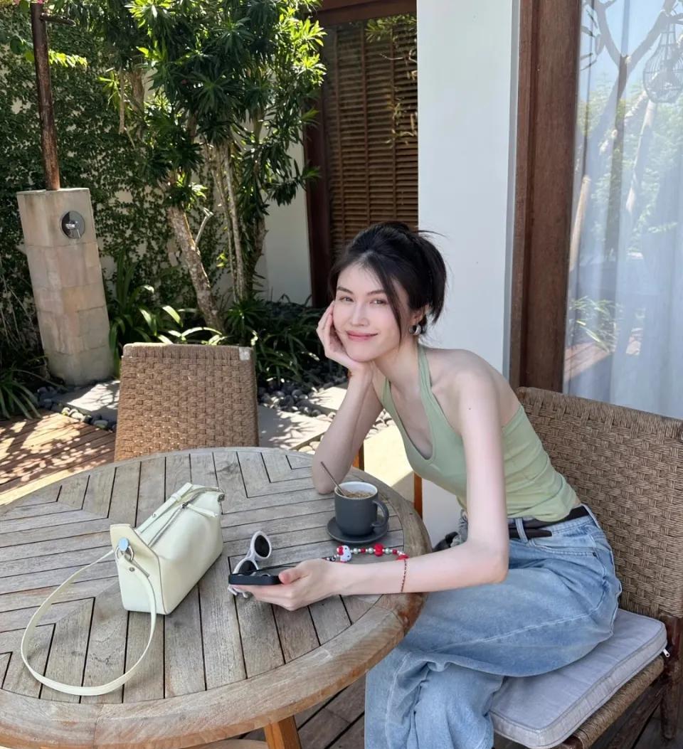 何穗社交媒体清空了，不会是退圈了吧！何穗是中国几个知名维密模特里面，颜值很顶