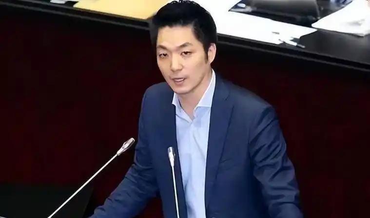 民进党当局近日宣布的对全台“中正路”改名运动，遭台北市等国民党执政县市抵制。台北