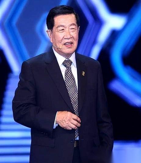 87岁的神探李昌钰走了。身后事，他早就安排得明明白白，一张纸，几行字，却砸出了