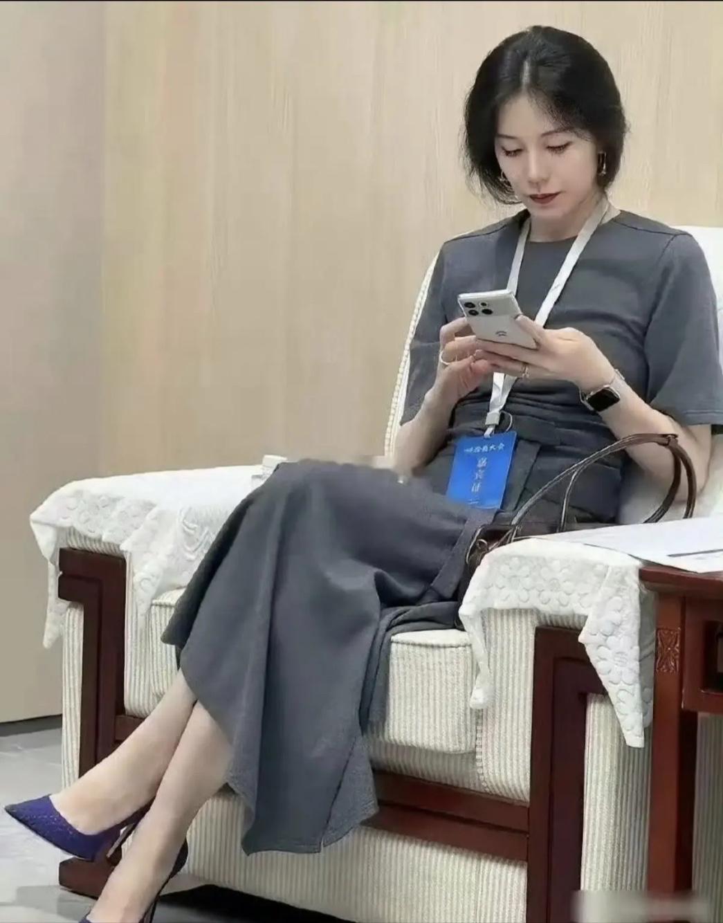 蔚来的老板娘，曾是央视主播，确实有章法！蔚来老板娘名叫王屹芝，出生于1982年，