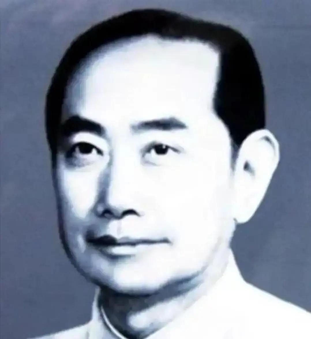 1947年8月，国民党师长李铁民下令将一百多地下党杀害，少将韩君明劝他：“老铁，