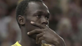 小学生田径比赛,400米赛道1分钟跑完!动作像博