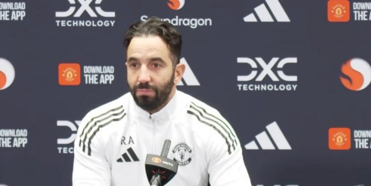 曼联现在进攻套路还可以，不过基本都是牺牲防守换来的，约罗和海文需要时间成长，如果