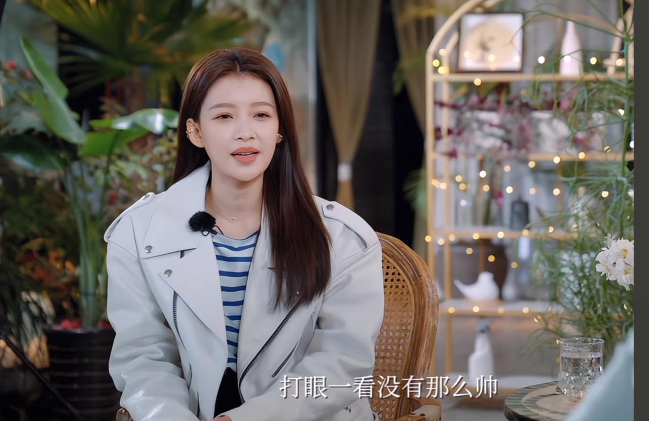 感觉孙怡聊起来前夫嘴角都是上扬的！她们两个离婚感觉还是有点可惜的！主要原因还是