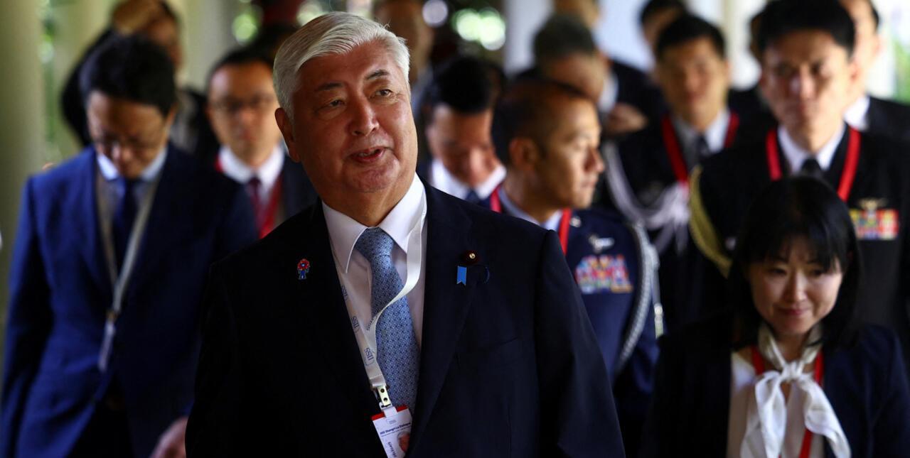 日本防卫大臣中谷元于6月1日在访问新加坡期间，与菲律宾国防部长特奥多罗举行会谈。