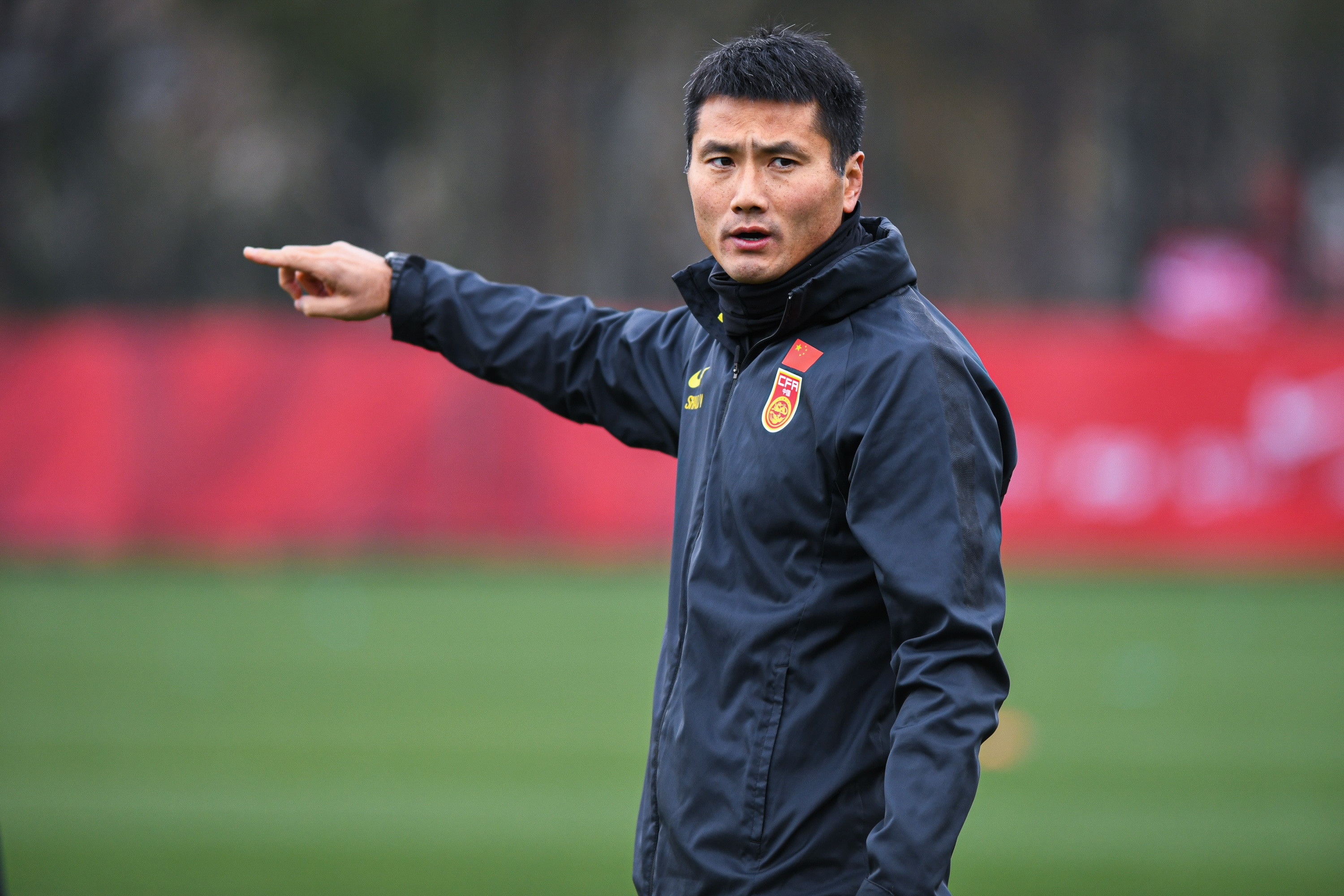 德甲祝贺邵佳一: 在德甲德乙很成功 期待他带中国队走向更高舞台