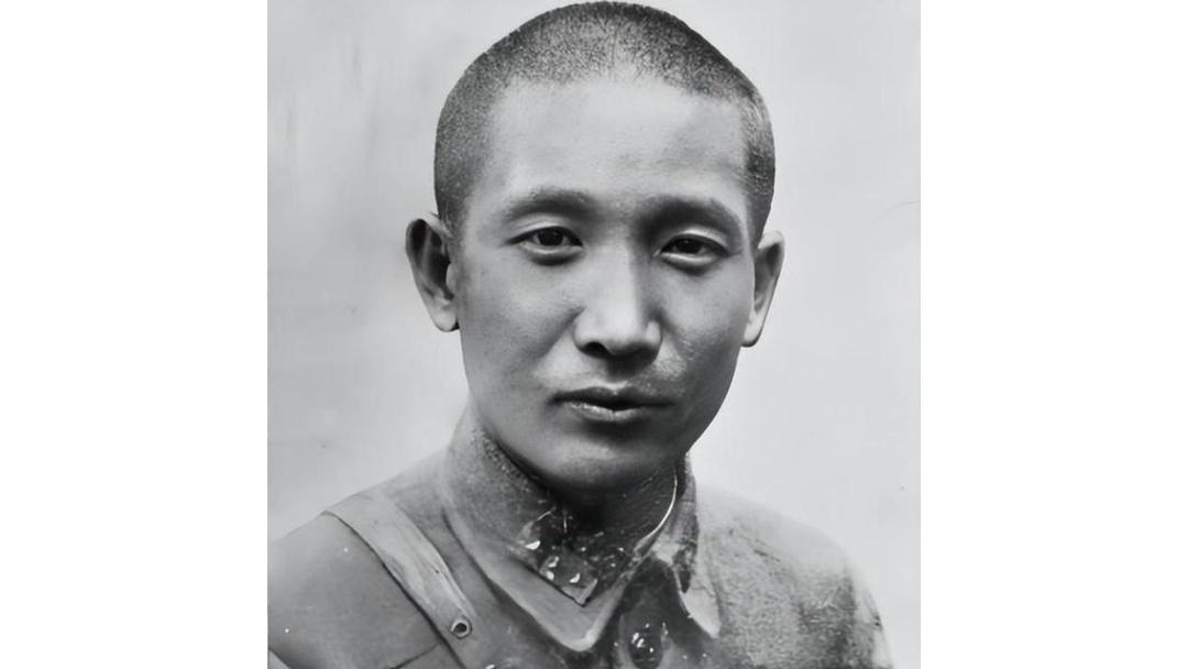 1949年大局已定，国民党军官大多决定拼死抵抗或者投诚。只有120军军长周嘉彬，