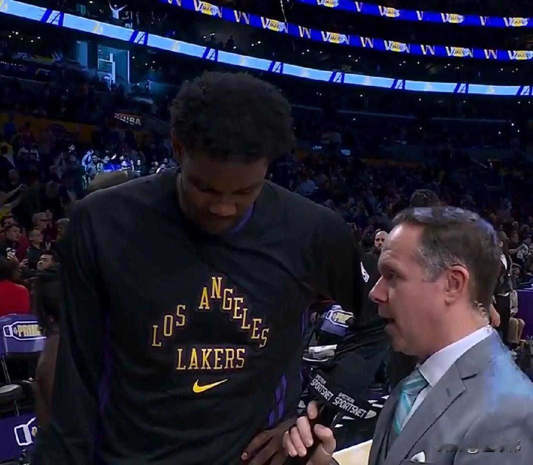 让人安心！艾顿谈老大哥詹姆斯：“这是背靠背的比赛。”“我们昨天刚输了。”