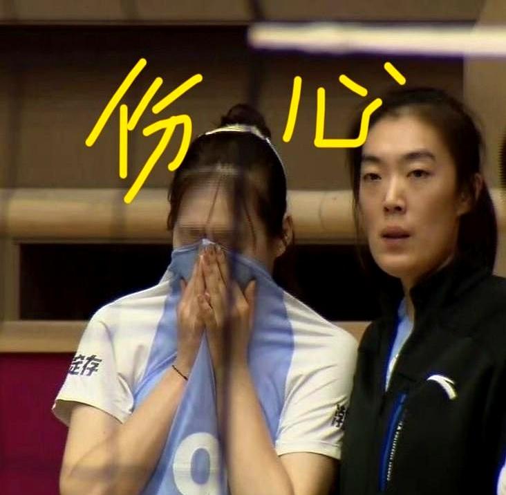 “天津女排又上新热搜！”这次不是夺冠，而是1米88的二传朱航霆，被换下后