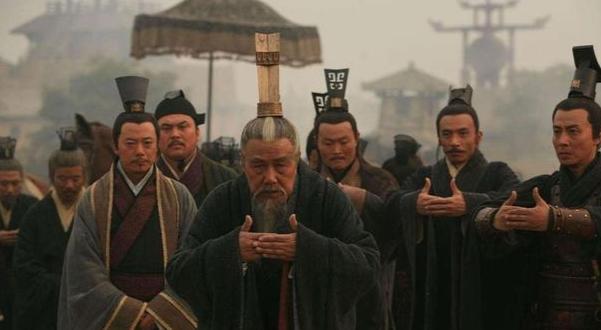 1803年，一个穷秀才从河北丰宁县出发，一路走到北京，跪在都察院门口递上一纸诉状