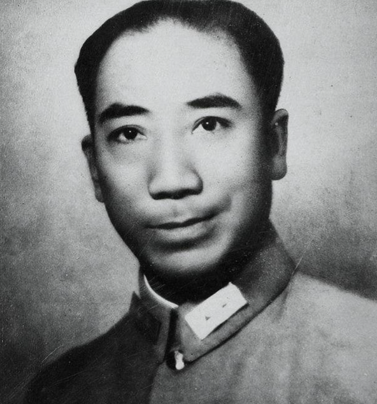 1942年，得知李开峰投敌后，戴笠一怒之下直接放话：“谁铲除李开峰就赏他20万大