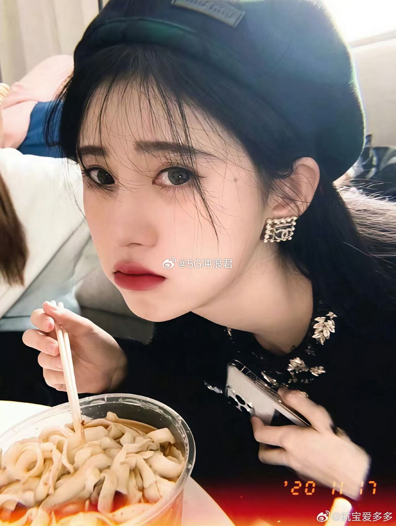 鞠婧祎绝对的断层第一从角色曝光到现在，露芜衣一直霸榜，50亿的播放量女明星待播