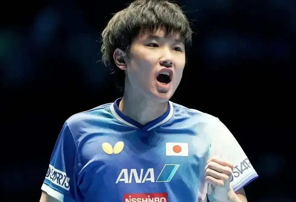 昨天孙颖莎眼看晋级，肩膀一疼直接退赛。今天王楚钦也复制剧情，腰伤发作，拍子都没挥