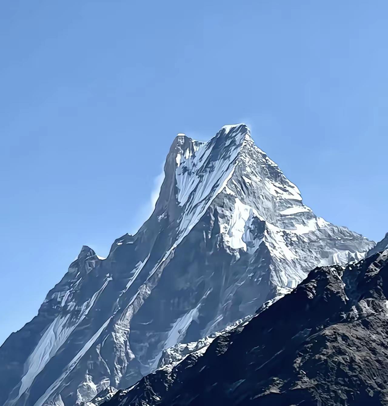 政府介入，安踏高层，这次要头疼了安踏高层，一定没有想到，他们2019年收购的高