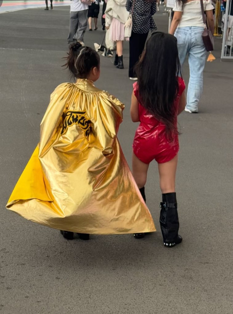 啊哈哈哈，mini版Jenlisa