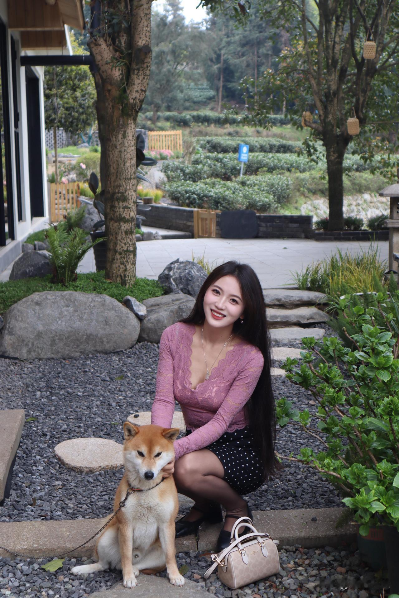 忙里偷闲，享受温暖的阳光