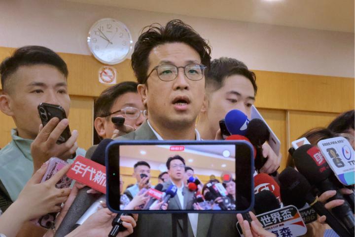 徐巧芯批民进党「专挑8个人欺负」：沈伯洋就是其中一人梅花新闻网黄楚甯/综合