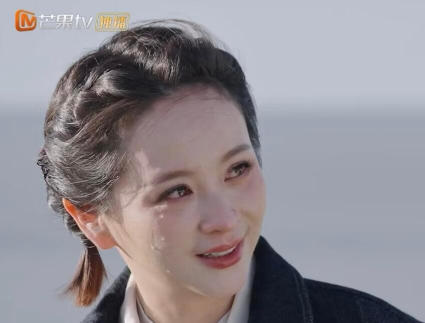 邓莎是不是想学黄圣依比起黄圣依活人微死，邓莎眼神这么清澈，偶尔仙女落泪，美得让人