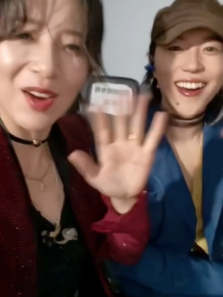 这俩同框了！！！！！谁懂啊