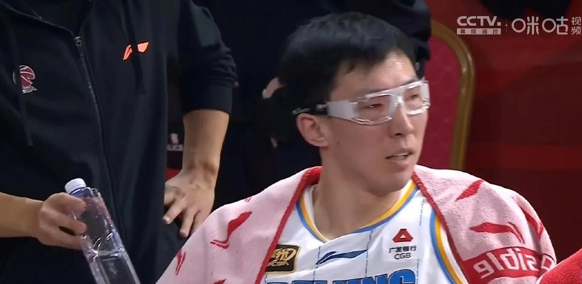 翻脸比翻书还快——G4惨败后北京男篮众球员风评巨变好家伙！现在网上喷子的嘴比菜