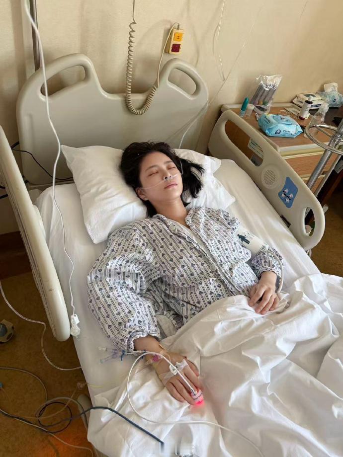 杜淳妻子王灿兮自曝切除一片肺，她并没有公开原因，但通过资料查询得知，后期还是有很