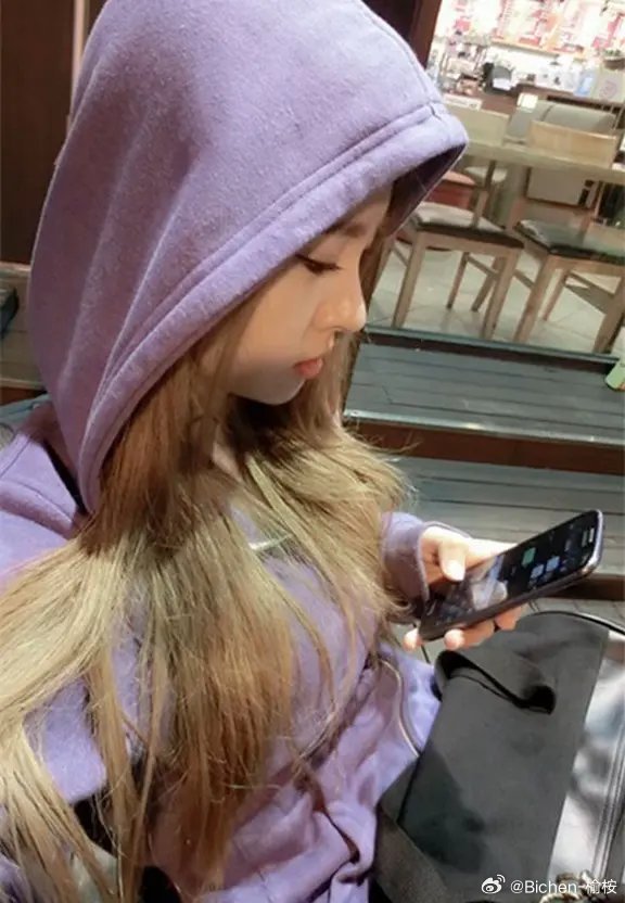 #张碧晨#早期韩国照片（p2图源）​