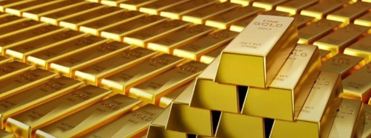 美国非常不愿意看到黄金暴涨。说白了，人类开采黄金几千年了，黄金存世总量高达20.