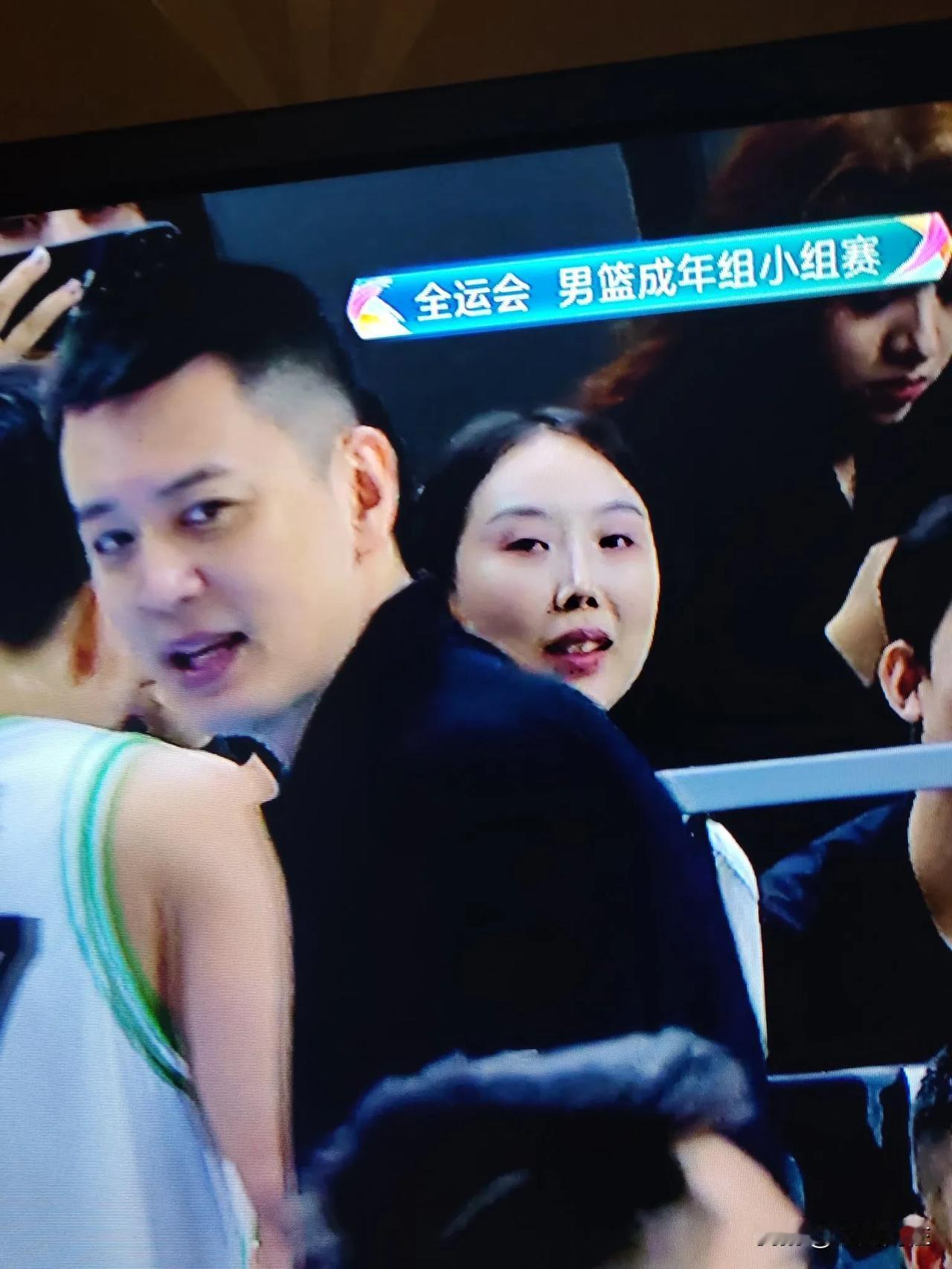 辽老大轻松战胜澳门，124比60赢了对手64分，扬鸣无需在场边大喊大叫，心里真高