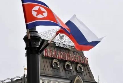 看看朝鲜的下场，就明白为什么我们不对俄罗斯提供军事援助了，在俄乌冲突中，一向与美