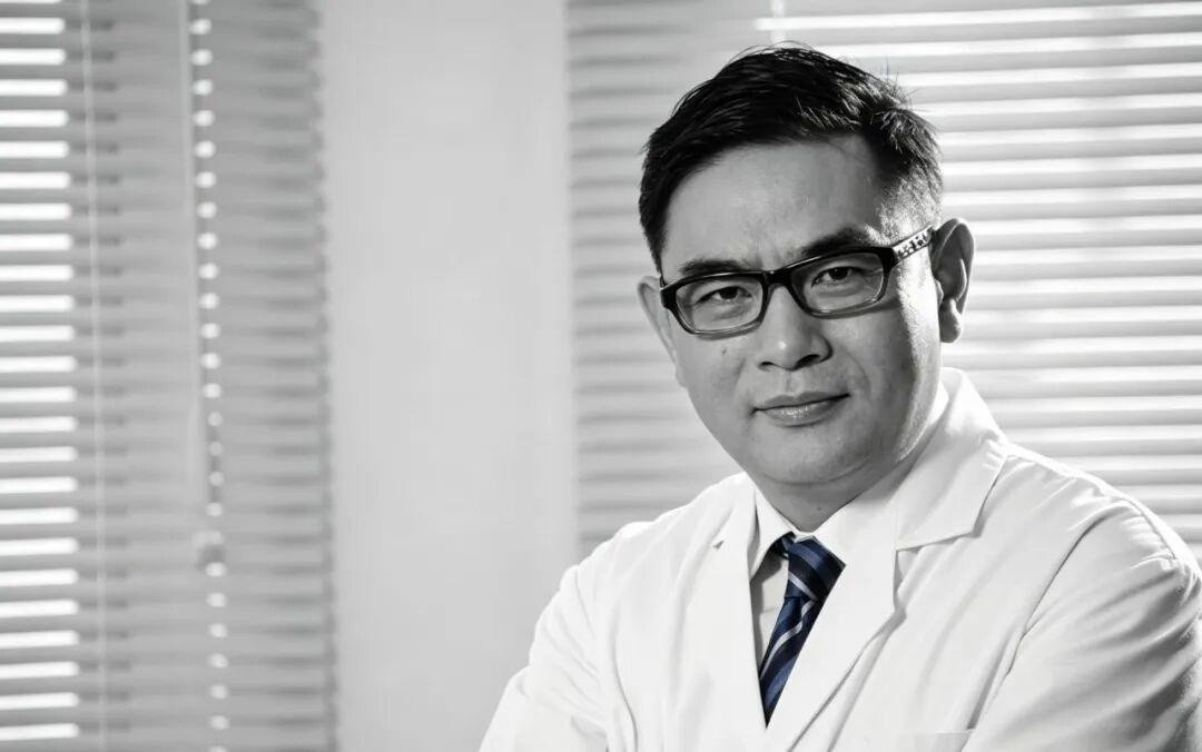 #中国玻尿酸之父郭学平逝世#【华熙生物原首席科学家郭学平因病去世，年仅61岁】A