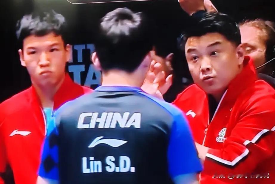 这一届世乒赛团体赛打完，不管最后的冠军归属是谁？男队主帅王皓一定会被媒体和广大球