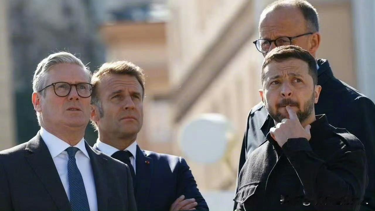 看图！又是法新社拍的？网友:泽连斯基还没长大？[捂脸哭]