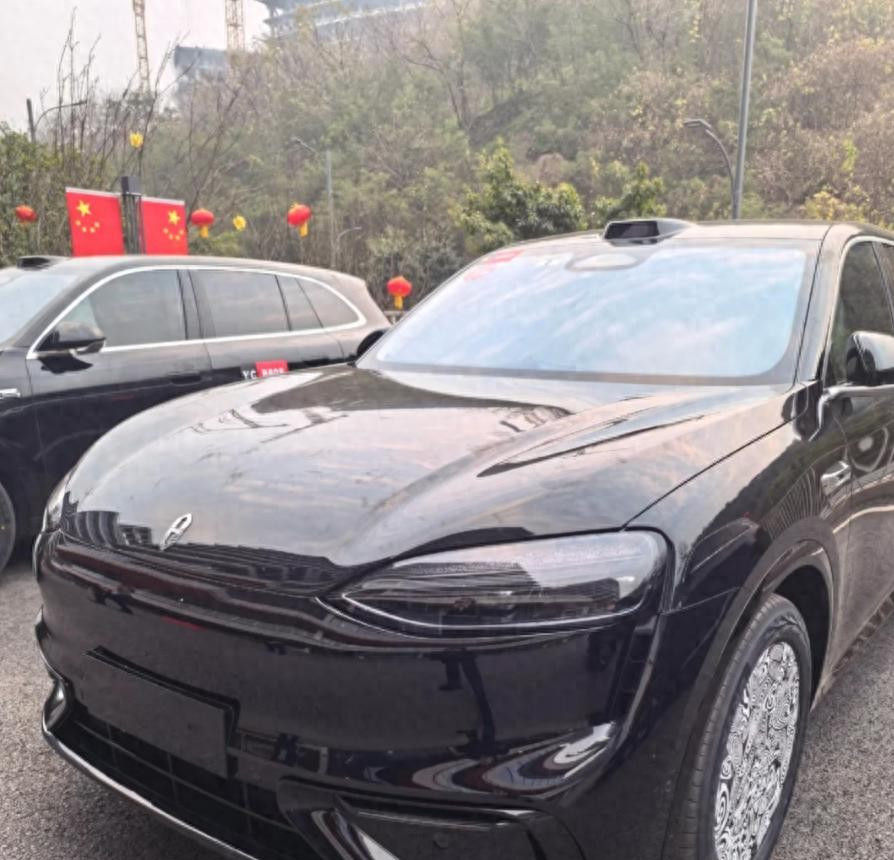 25万买SUV，性能空间智驾全要，真能不妥协？，问界M6刚上市就晒出实测数据，它到底动了谁的奶酪？