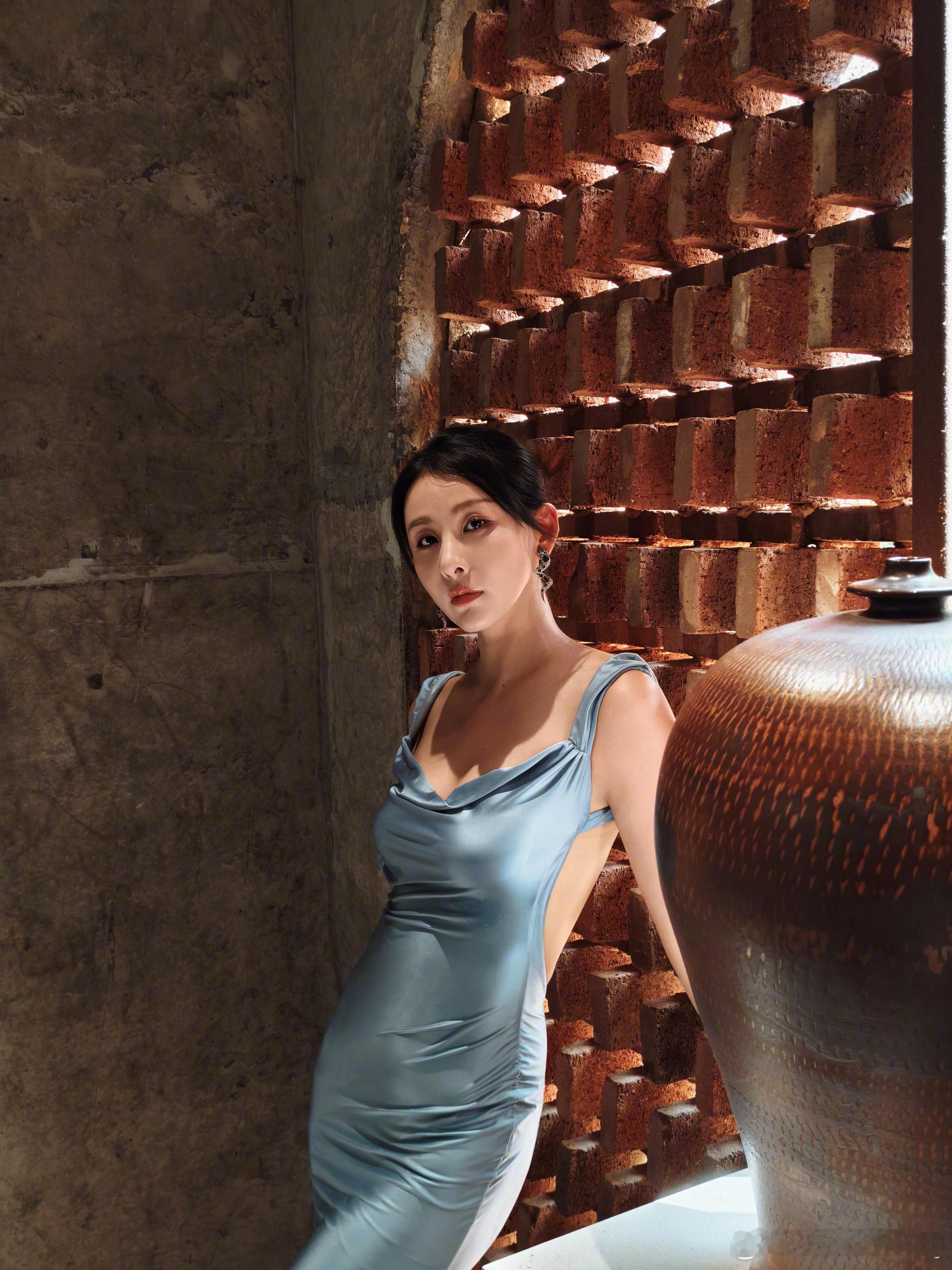 贾青在复制粘贴的时代，你是手写的诗